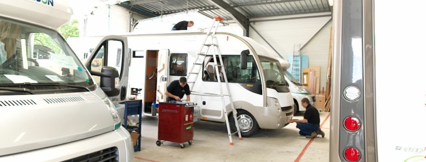 Diagnostic d'infiltration d'eau en camping-car dans un atelier spécialisé
