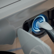 Installation batterie lithium et booster DC-DC dans un camping-car