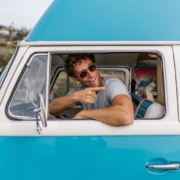 Road trip en camping-car en plein été, quand la chaleur impose d'adapter ses habitudes de conduite