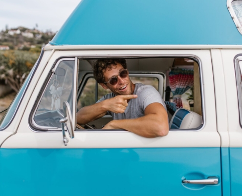 Road trip en camping-car en plein été, quand la chaleur impose d'adapter ses habitudes de conduite