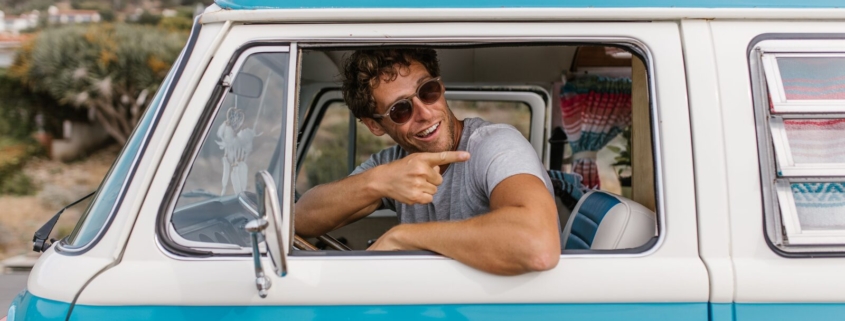 Road trip en camping-car en plein été, quand la chaleur impose d'adapter ses habitudes de conduite