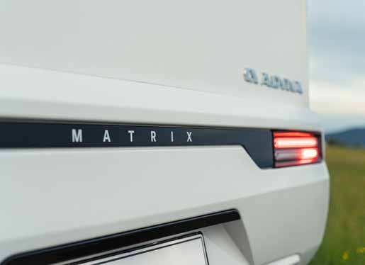 Feux arrière et bande distinctive du Matrix 2027
