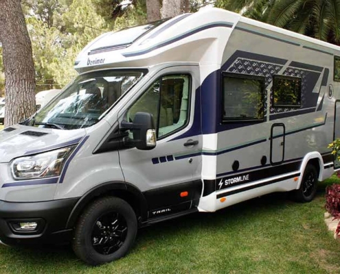 Profilé Benimar sur Ford Transit en finition Stormline